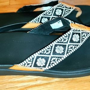 NWOT Brand New Reef Sandals Sz 11